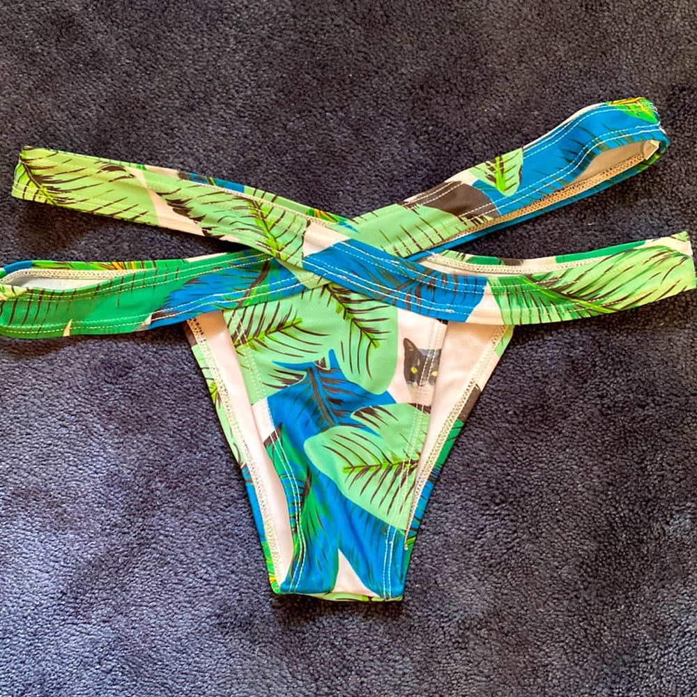 Bikini bottoms